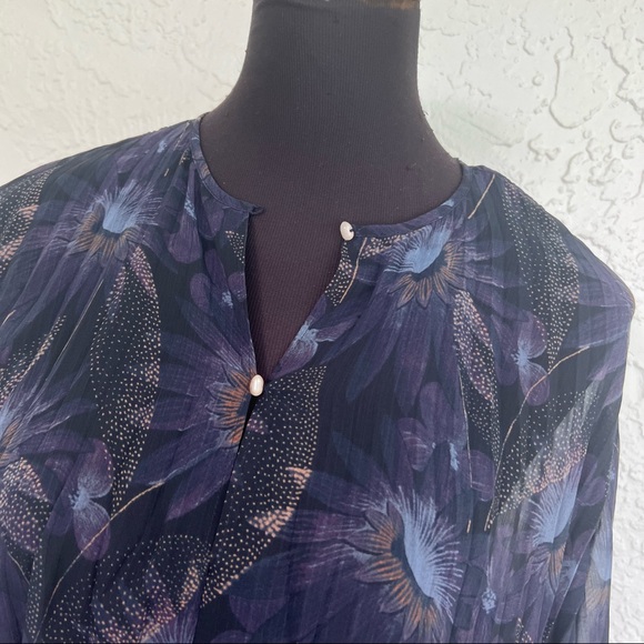 Vince Deco Floral Long Sleeve Pleated Blouse - Picture 6 of 10